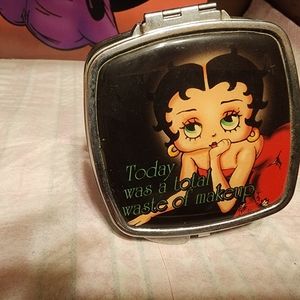 Betty Boop small compact